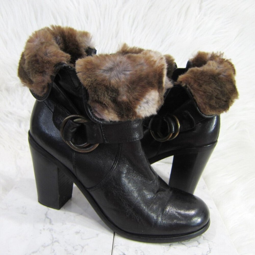 Sesto Meucci Black Leather Fold Over Rabbit Fur Side Zip Ankle Boots size 9.5